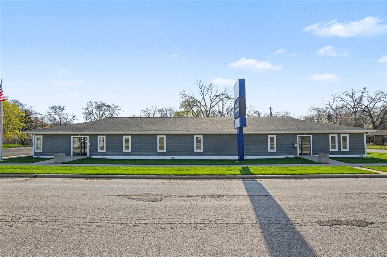 3044 Glade Street, Muskegon, MI, 49444-2705