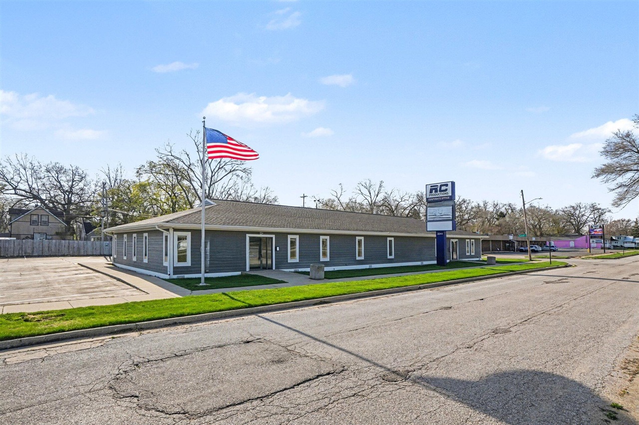 3044 Glade Street, Muskegon, MI, 49444-2705