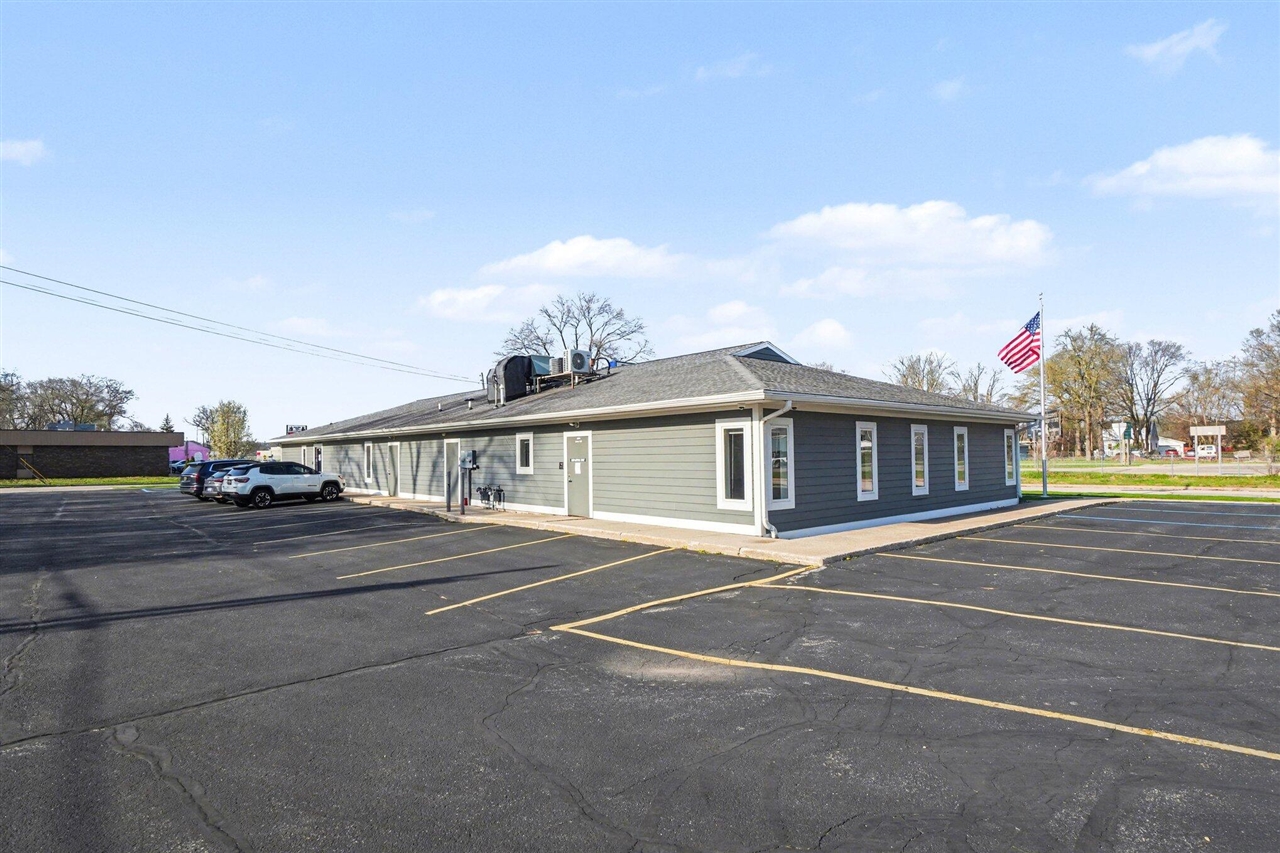 3044 Glade Street, Muskegon, MI, 49444-2705