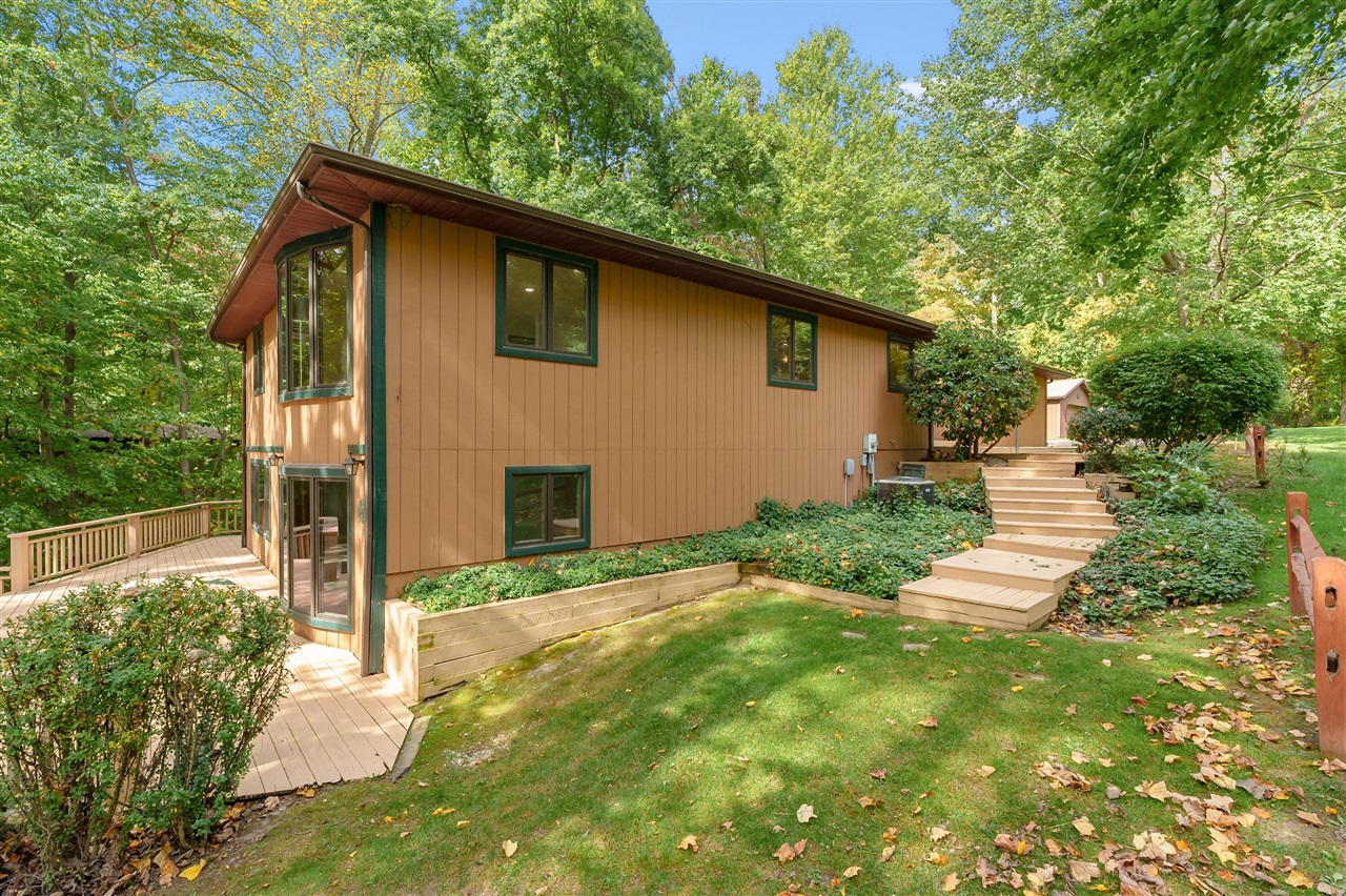 28125 North Street, Gobles, MI, 49055-8208