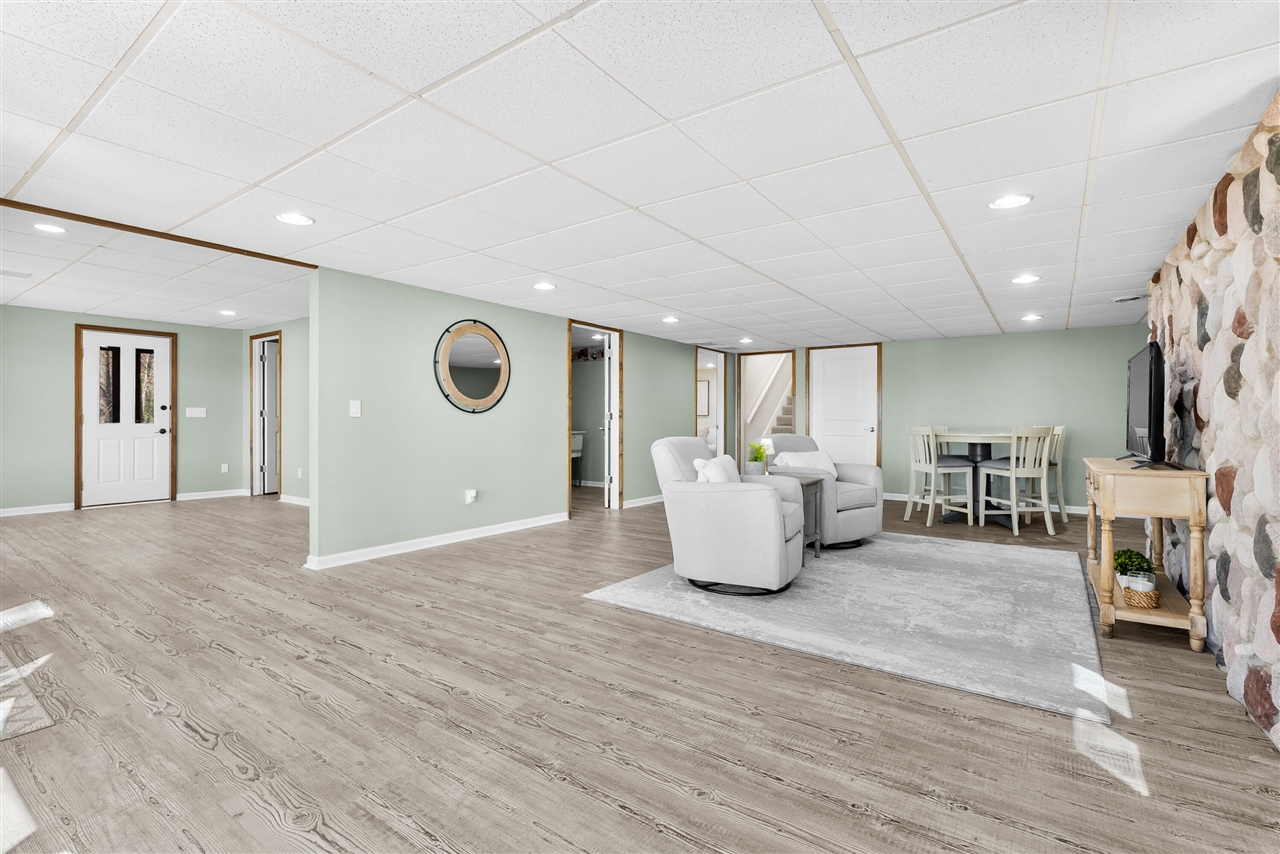 28125 North Street, Gobles, MI, 49055-8208