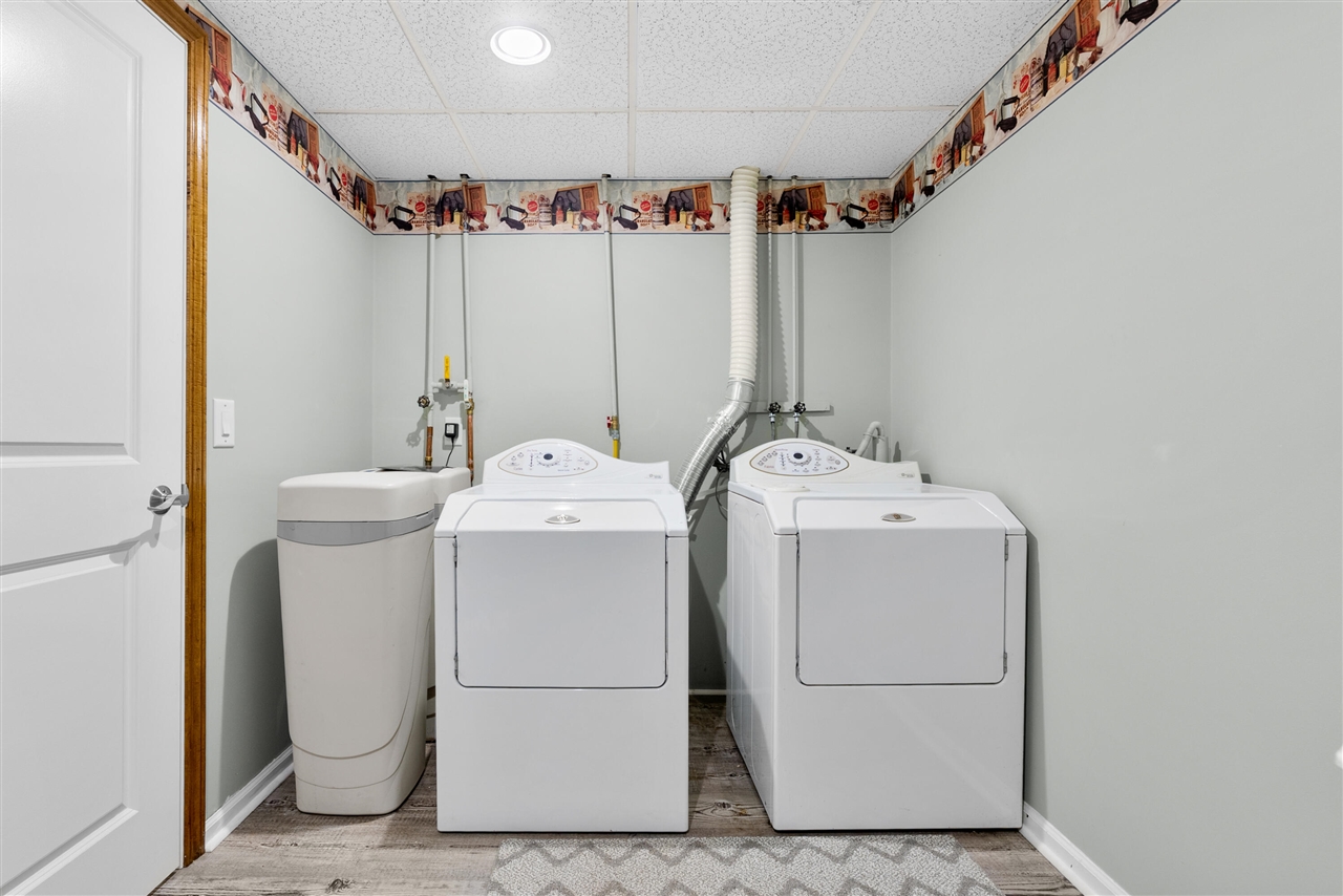 28125 North Street, Gobles, MI, 49055-8208