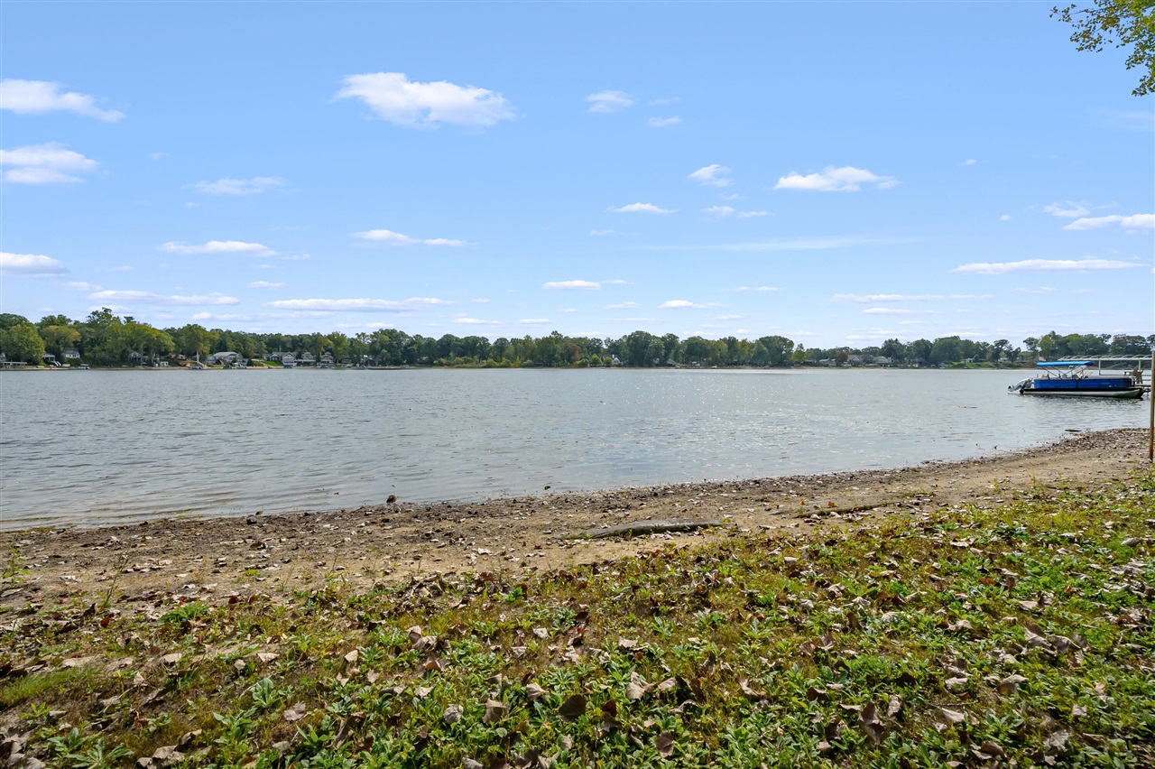 28125 North Street, Gobles, MI, 49055-8208