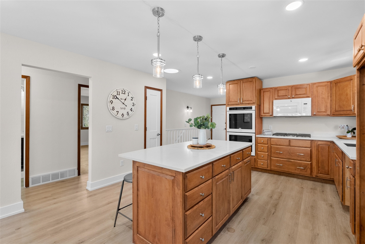 28125 North Street, Gobles, MI, 49055-8208