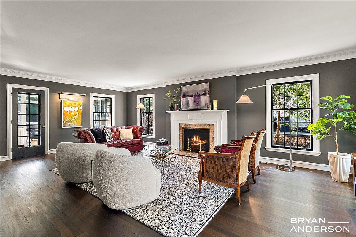 904 Plymouth Avenue, Grand Rapids, MI, 49506-6524