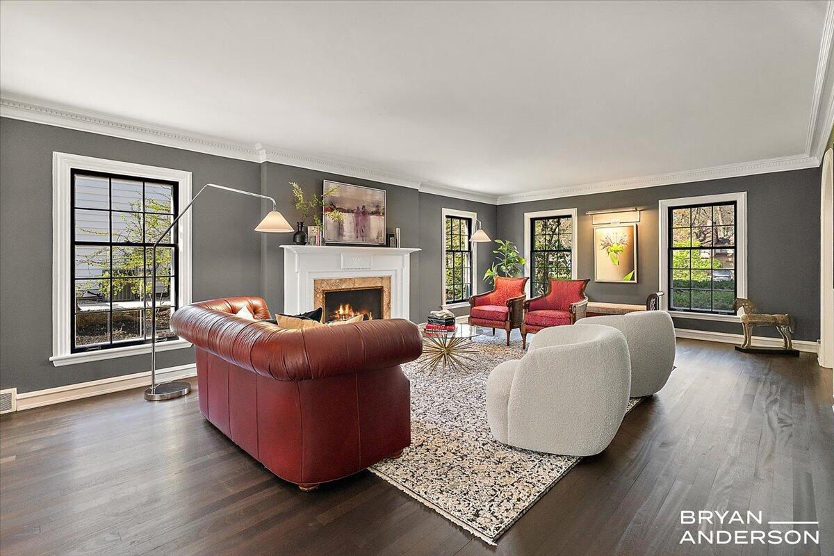 904 Plymouth Avenue, Grand Rapids, MI, 49506-6524