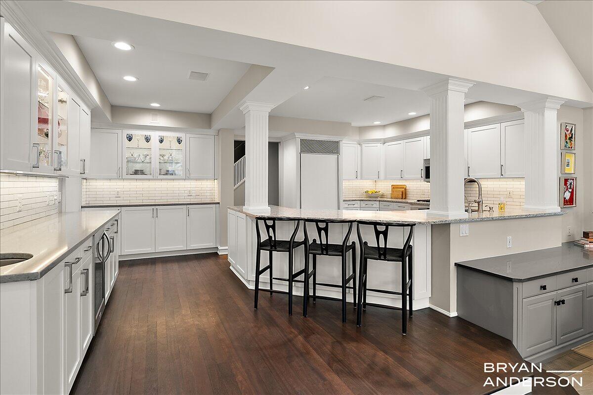 904 Plymouth Avenue, Grand Rapids, MI, 49506-6524