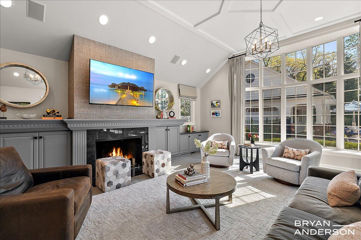 904 Plymouth Avenue, Grand Rapids, MI, 49506-6524