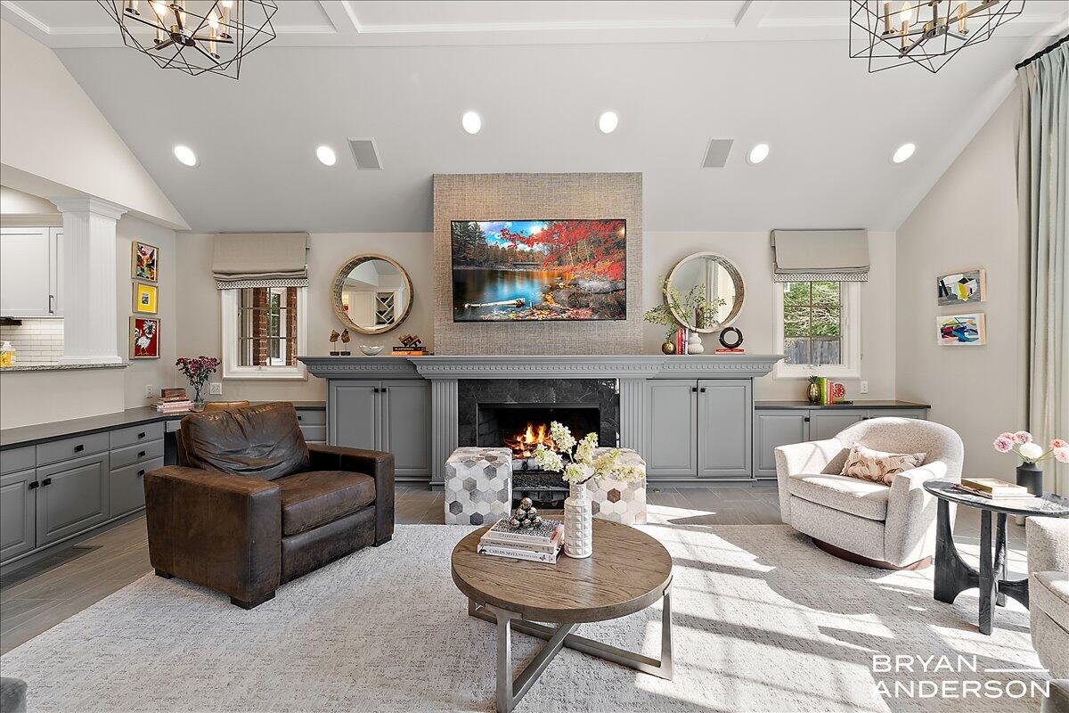 904 Plymouth Avenue, Grand Rapids, MI, 49506-6524