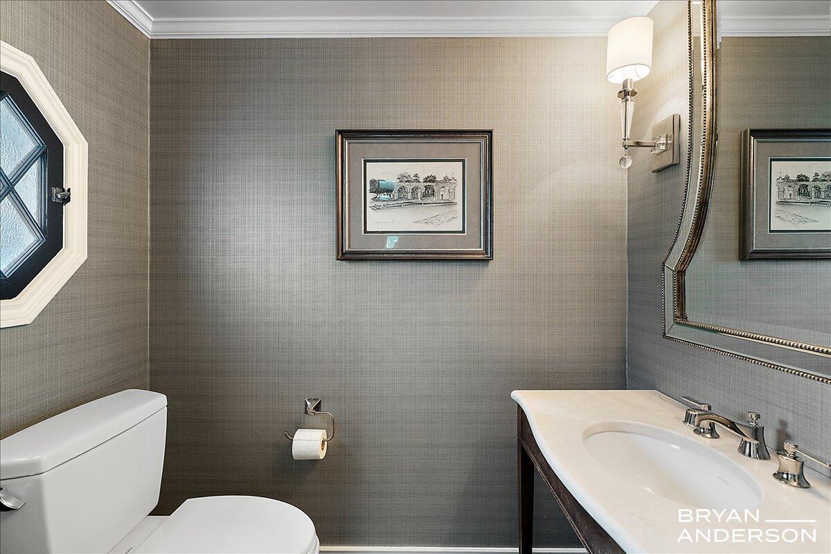 904 Plymouth Avenue, Grand Rapids, MI, 49506-6524