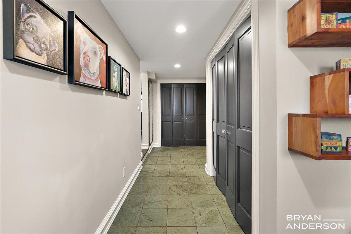 904 Plymouth Avenue, Grand Rapids, MI, 49506-6524