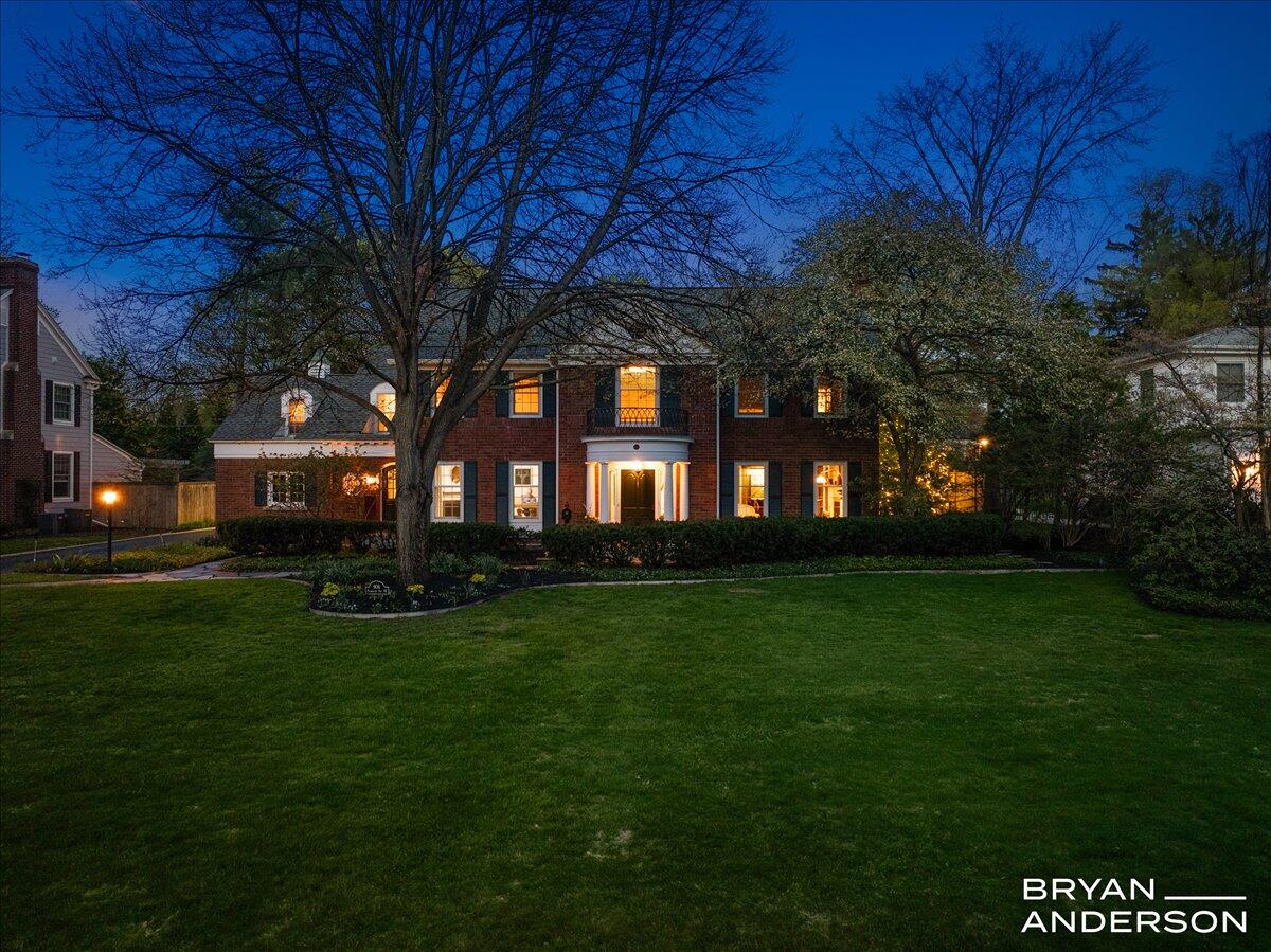 904 Plymouth Avenue, Grand Rapids, MI, 49506-6524