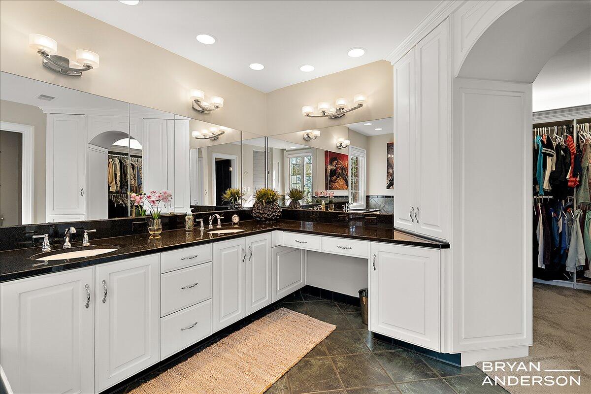 904 Plymouth Avenue, Grand Rapids, MI, 49506-6524