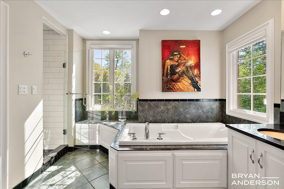 904 Plymouth Avenue, Grand Rapids, MI, 49506-6524