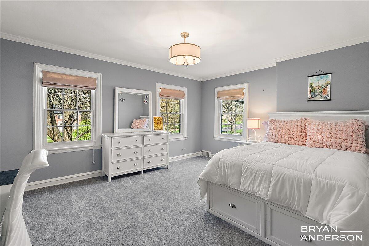 904 Plymouth Avenue, Grand Rapids, MI, 49506-6524