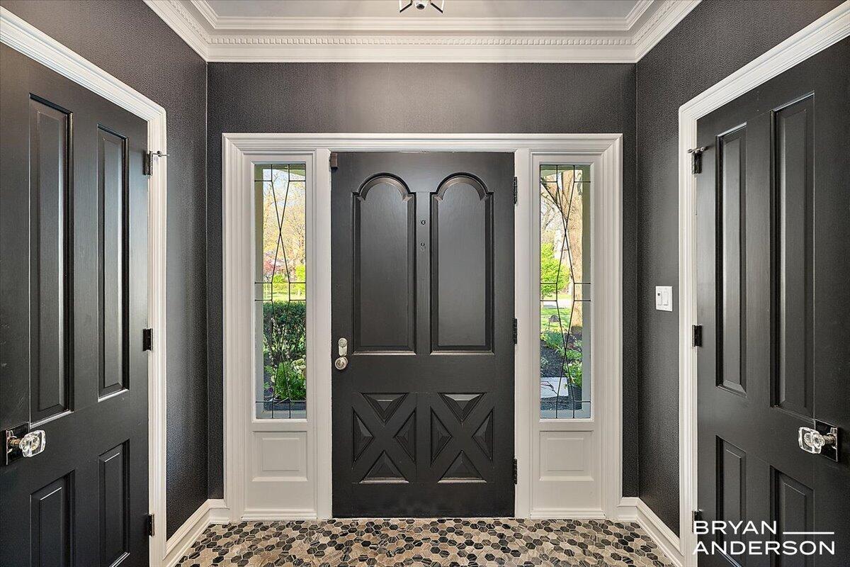 904 Plymouth Avenue, Grand Rapids, MI, 49506-6524