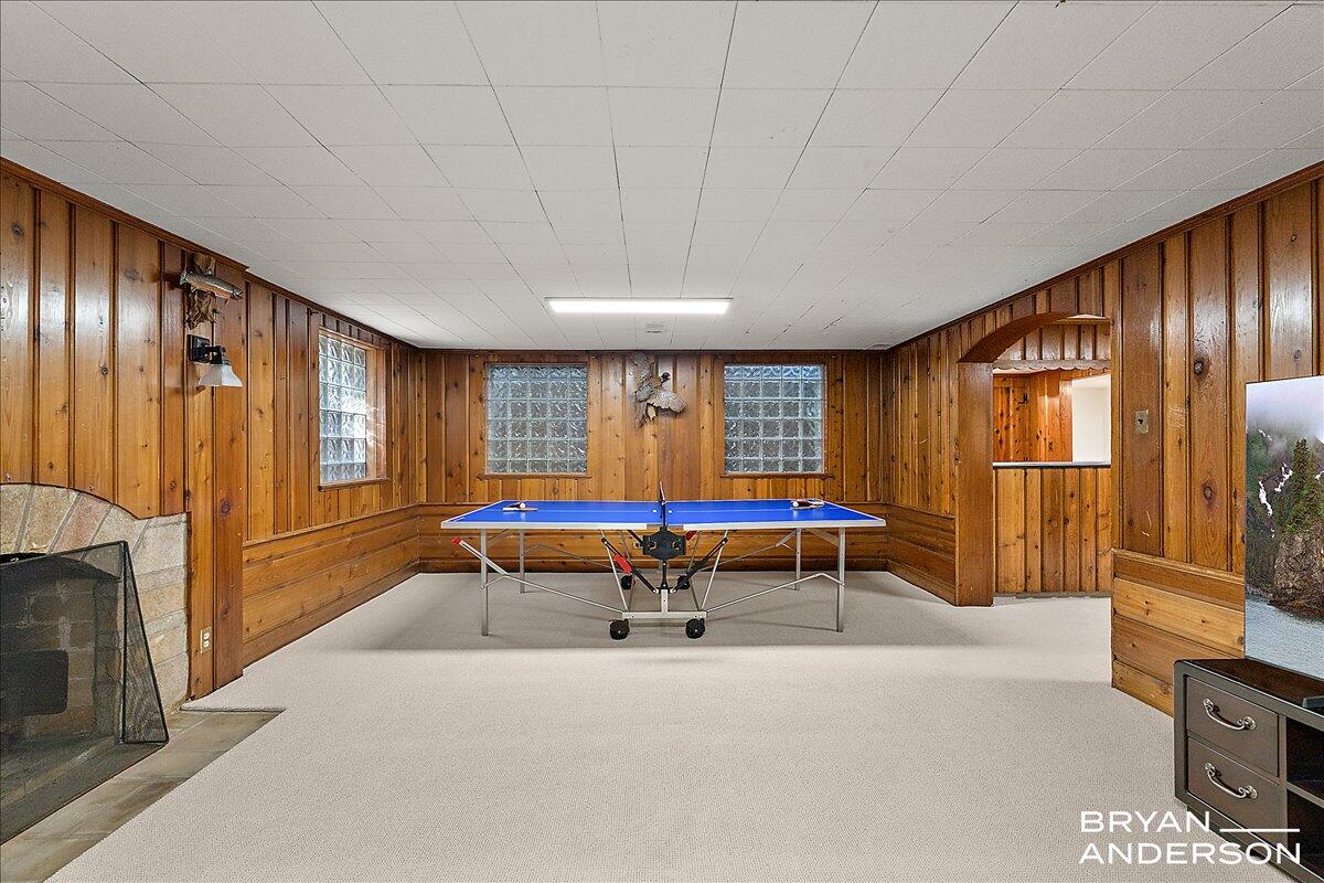 904 Plymouth Avenue, Grand Rapids, MI, 49506-6524