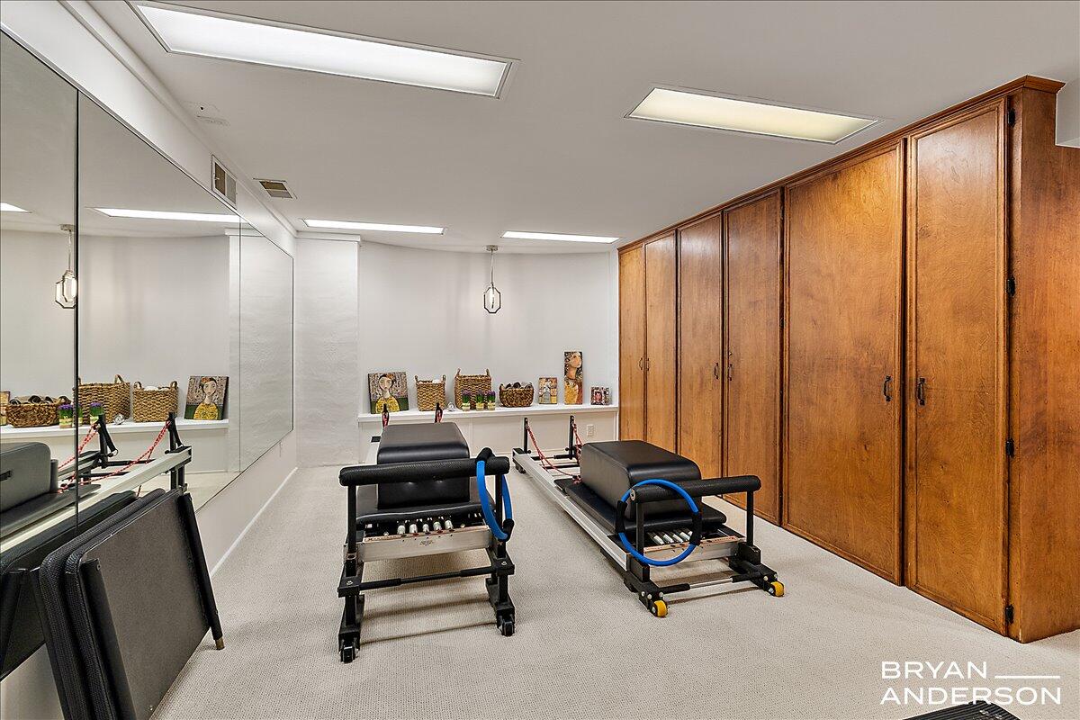 904 Plymouth Avenue, Grand Rapids, MI, 49506-6524