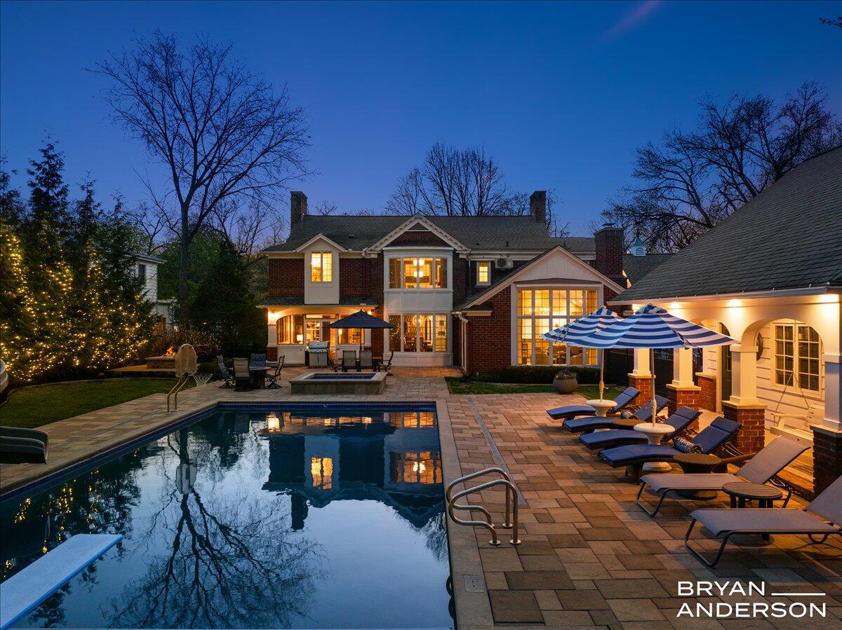 904 Plymouth Avenue, Grand Rapids, MI, 49506-6524