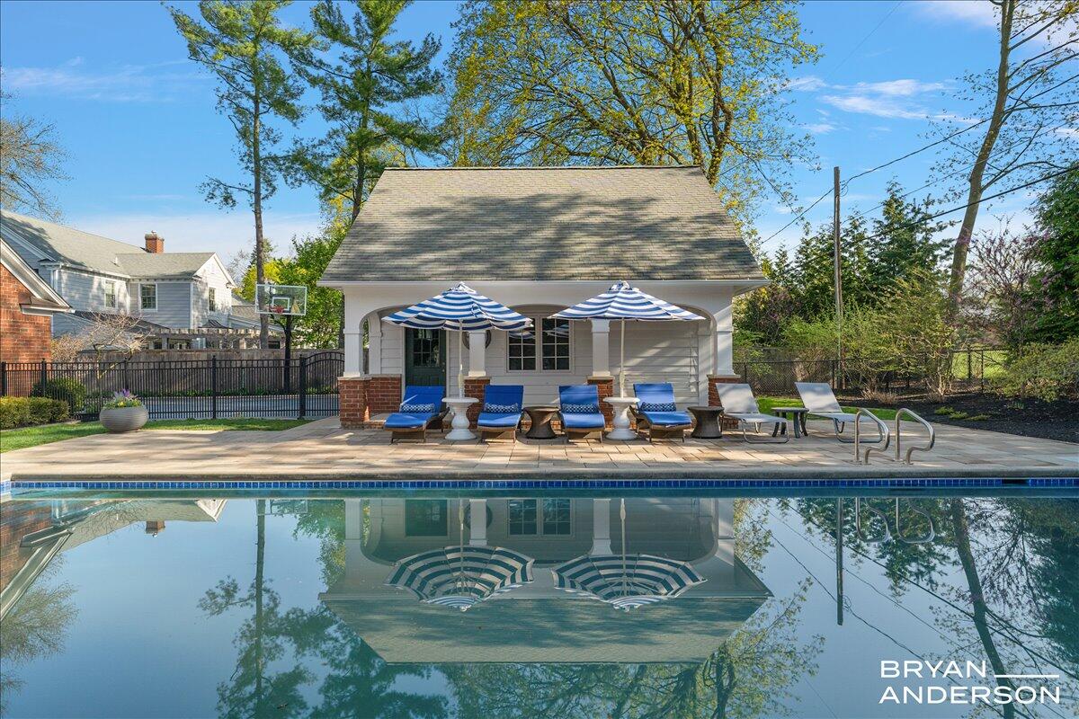 904 Plymouth Avenue, Grand Rapids, MI, 49506-6524