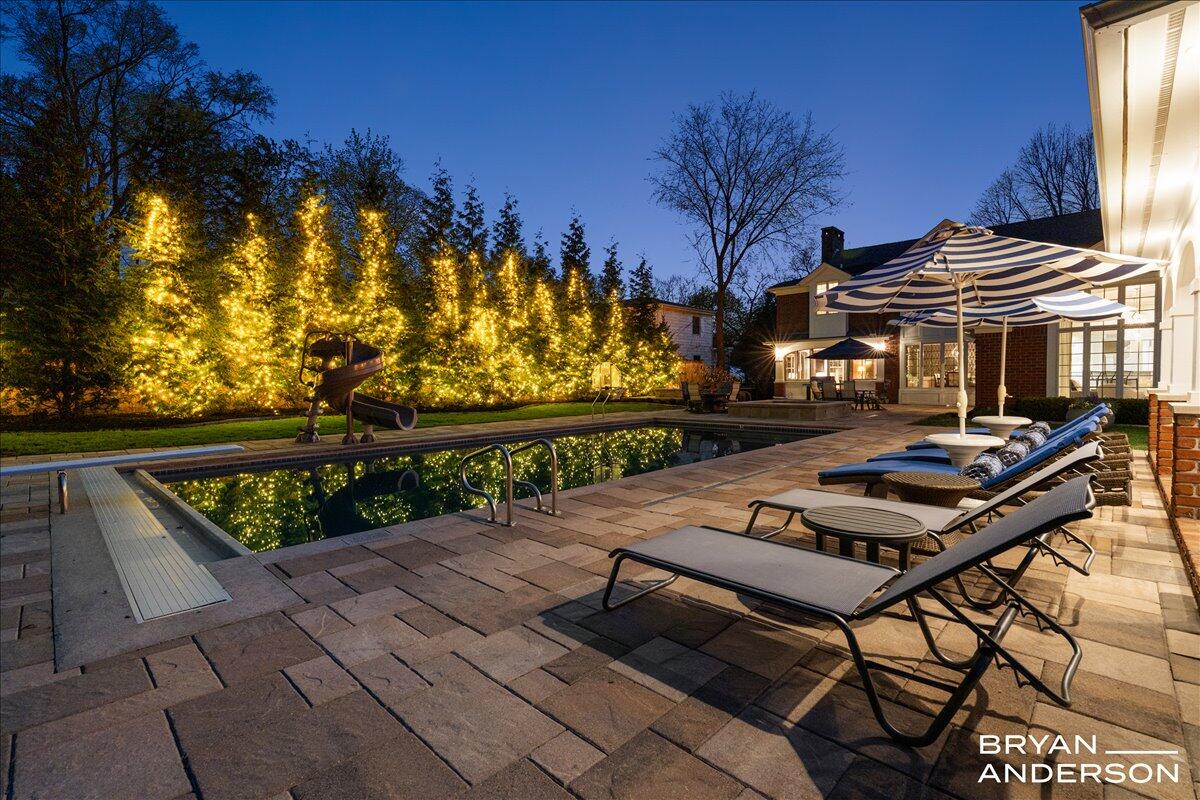 904 Plymouth Avenue, Grand Rapids, MI, 49506-6524