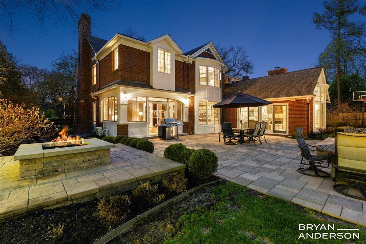 904 Plymouth Avenue, Grand Rapids, MI, 49506-6524