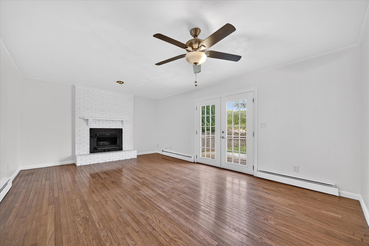 210 Chanticleer Trail, Lansing, MI, 48917-3007