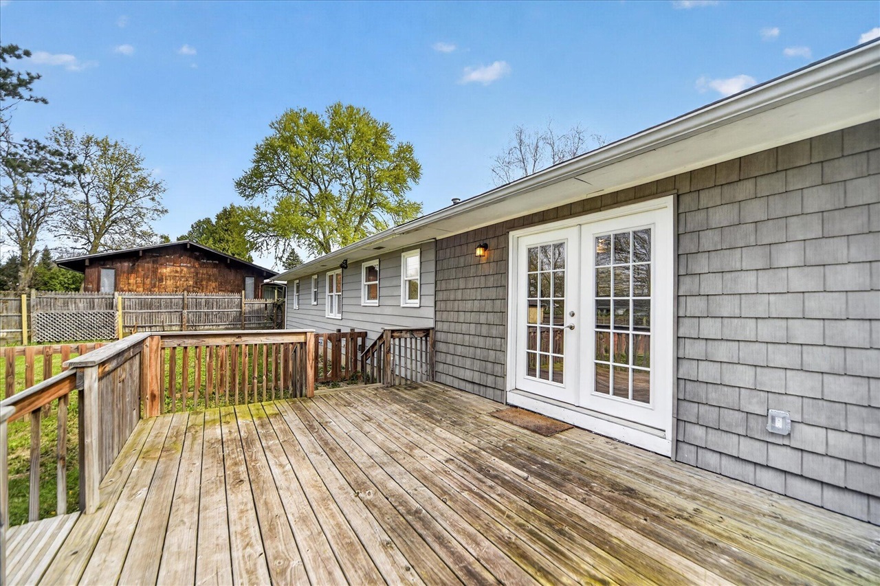 210 Chanticleer Trail, Lansing, MI, 48917-3007
