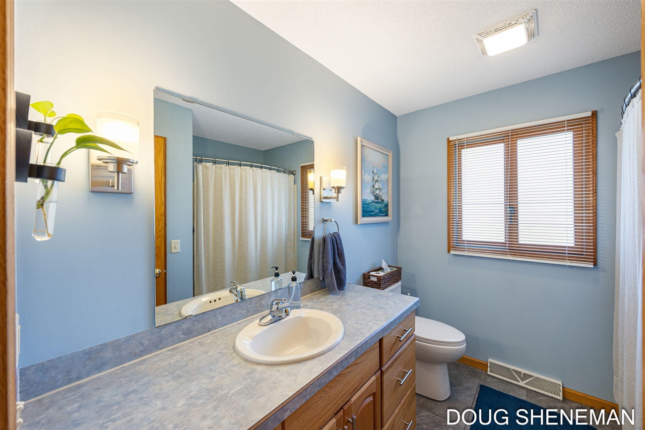 3455 Valley View Drive, Muskegon, MI, 49444-4063