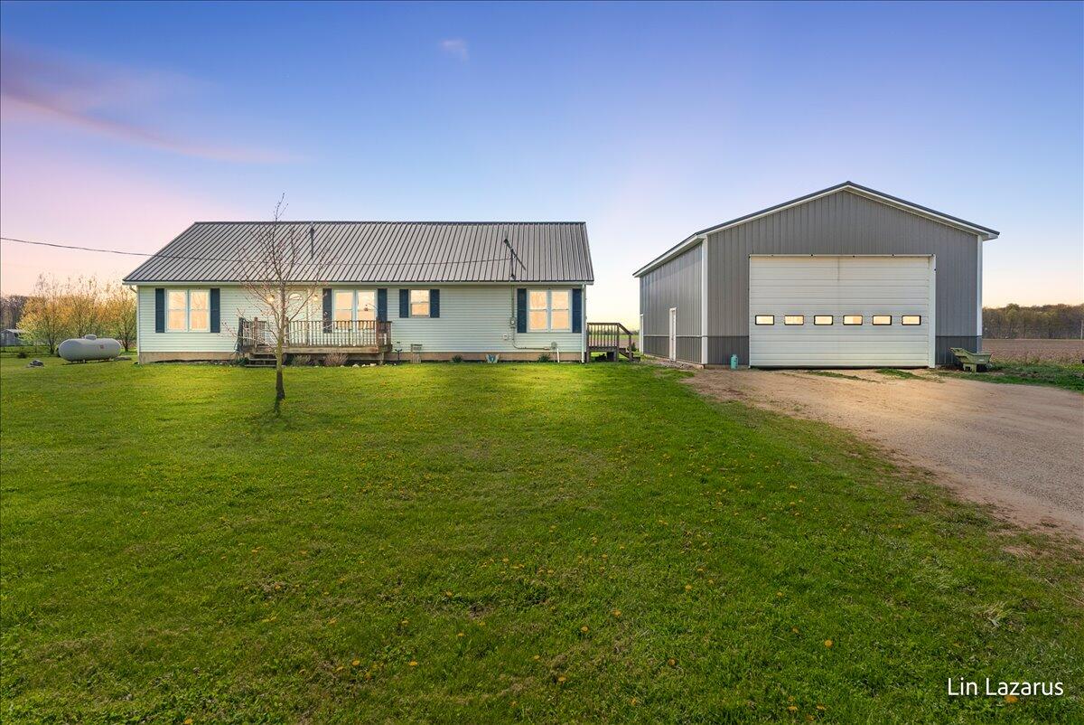 5186 Harwood Road, Ionia, MI, 48846-9423