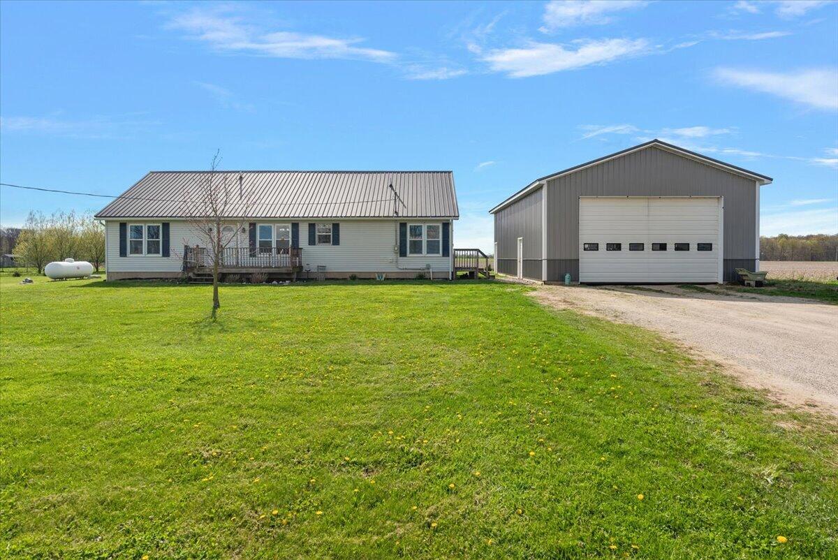 5186 Harwood Road, Ionia, MI, 48846-9423