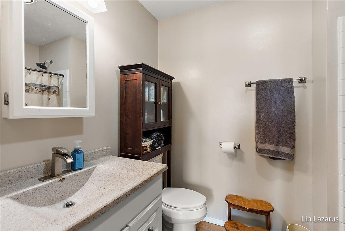 5186 Harwood Road, Ionia, MI, 48846-9423