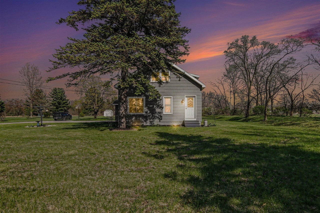 924 S Wolf Lake Road, Muskegon, MI, 49442-3044