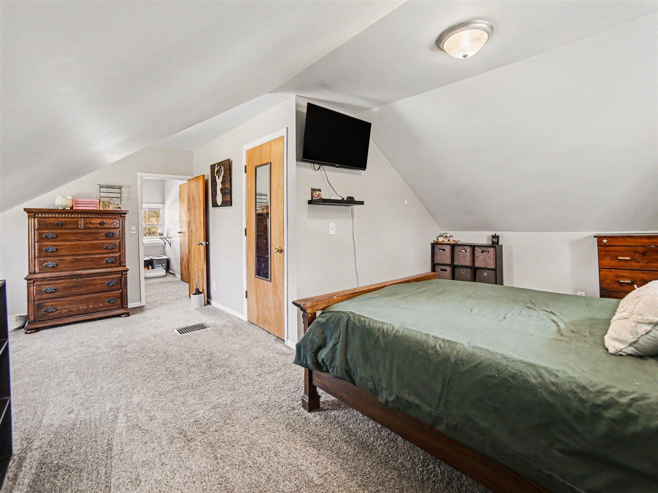 924 S Wolf Lake Road, Muskegon, MI, 49442-3044