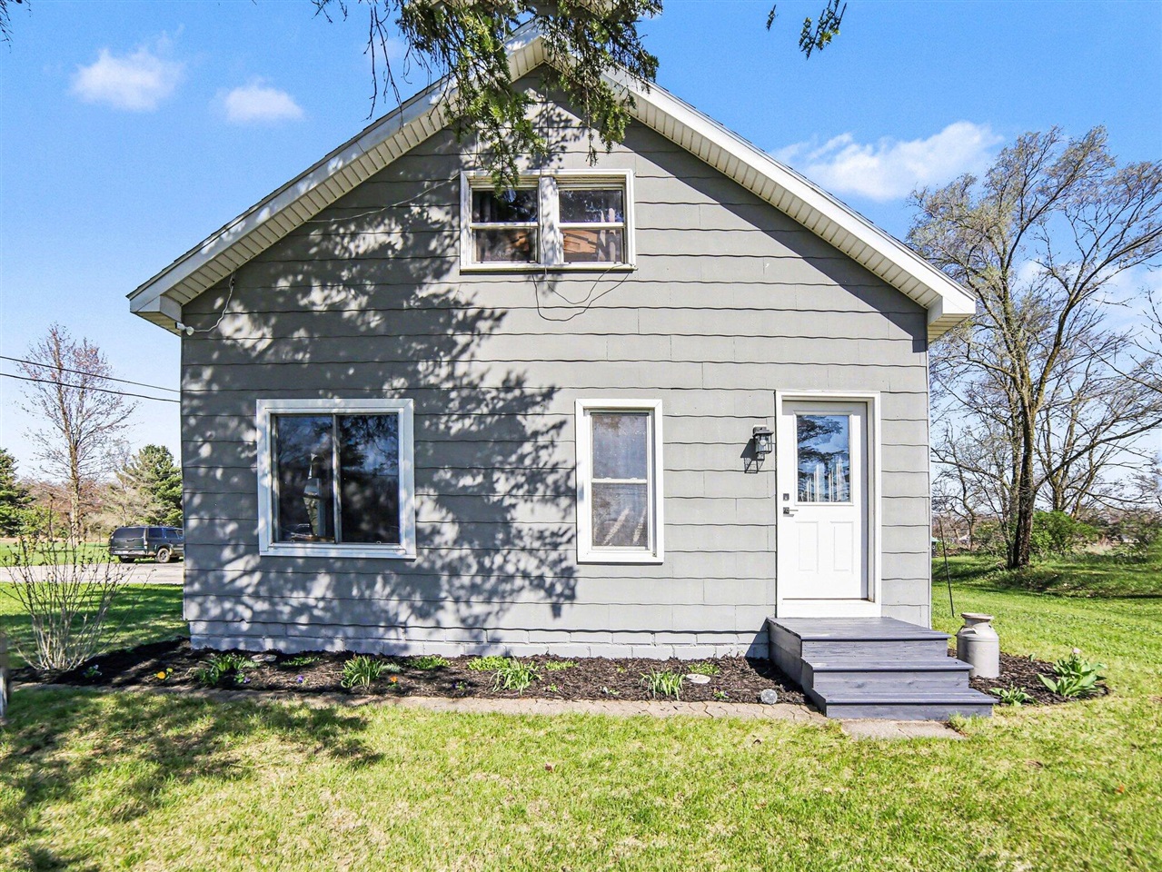 924 S Wolf Lake Road, Muskegon, MI, 49442-3044