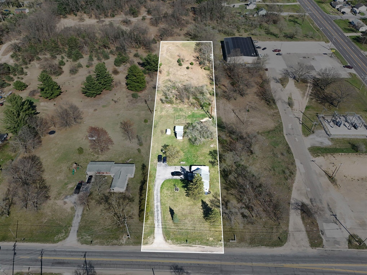 924 S Wolf Lake Road, Muskegon, MI, 49442-3044