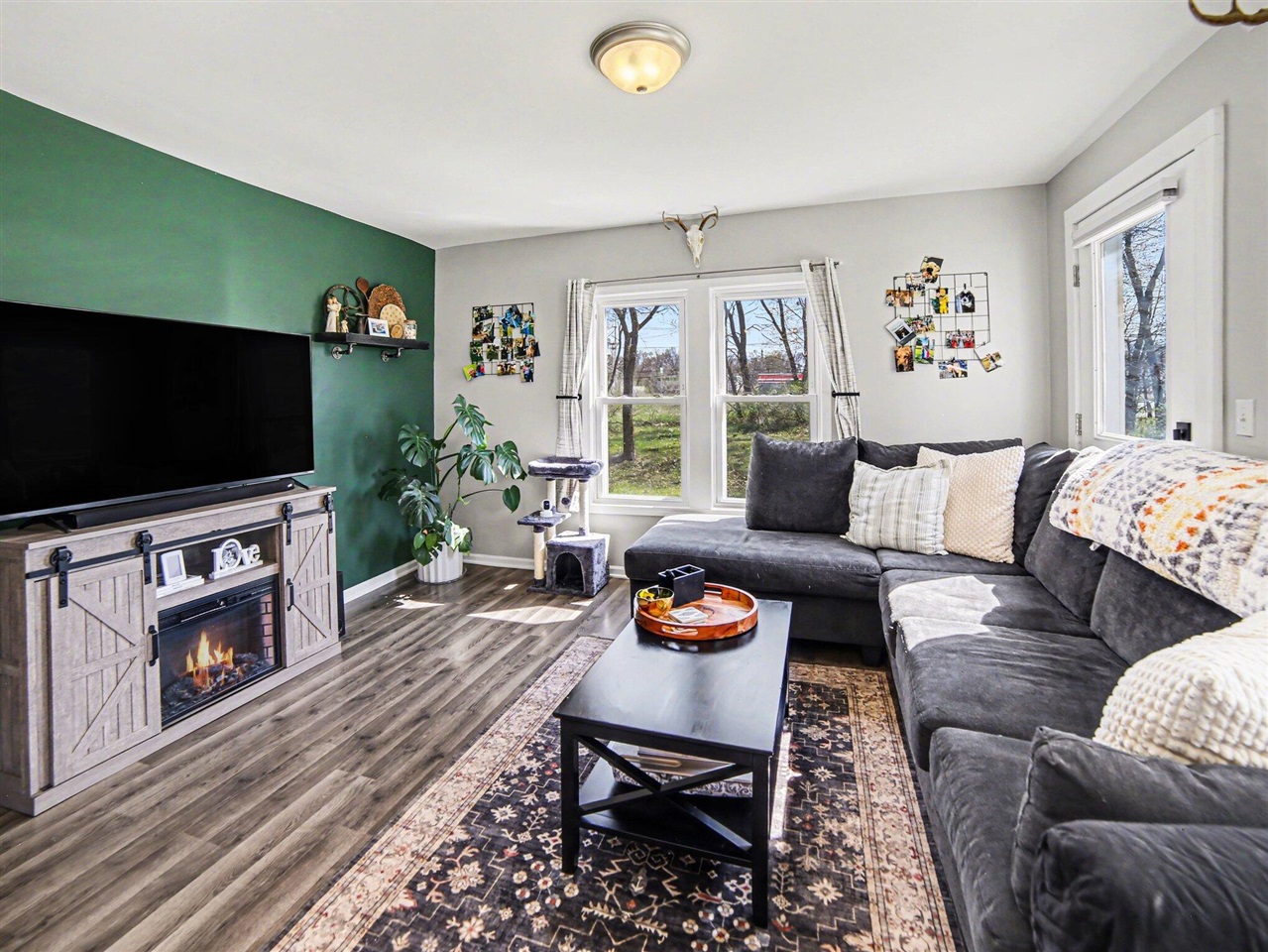 924 S Wolf Lake Road, Muskegon, MI, 49442-3044