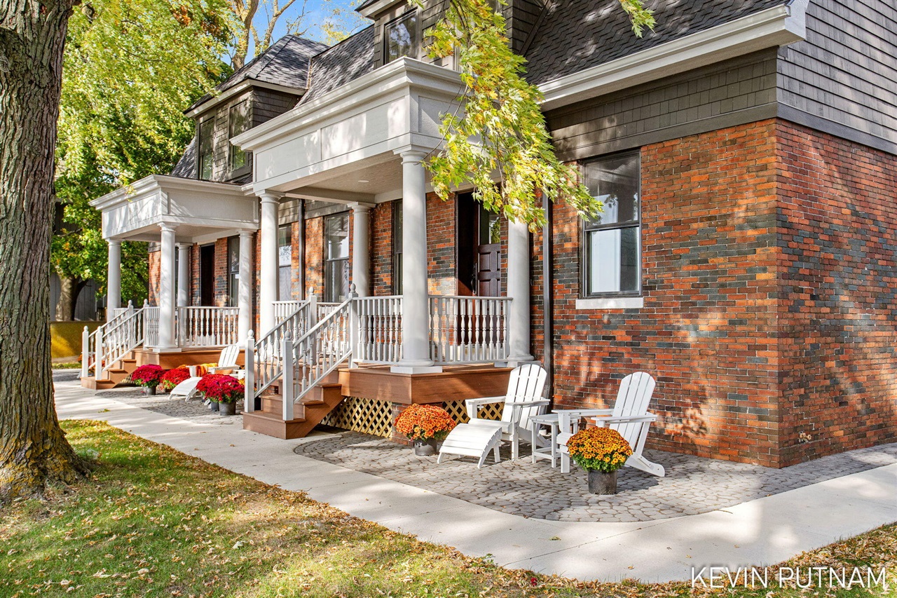 690 Dunegrass Circle Drive, Saugatuck, MI, 49453