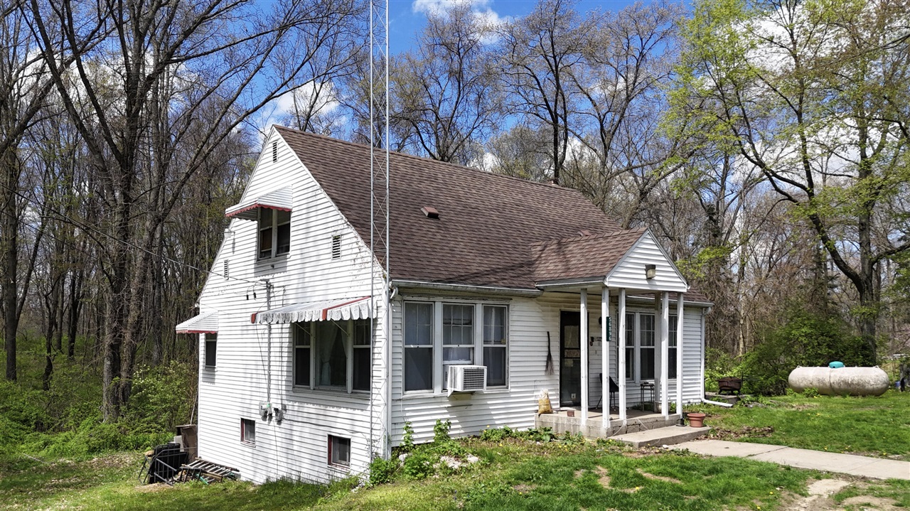 56896 Sunnyside Avenue, Cassopolis, MI, 49031-9740