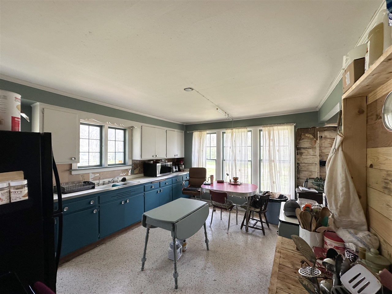 56896 Sunnyside Avenue, Cassopolis, MI, 49031-9740