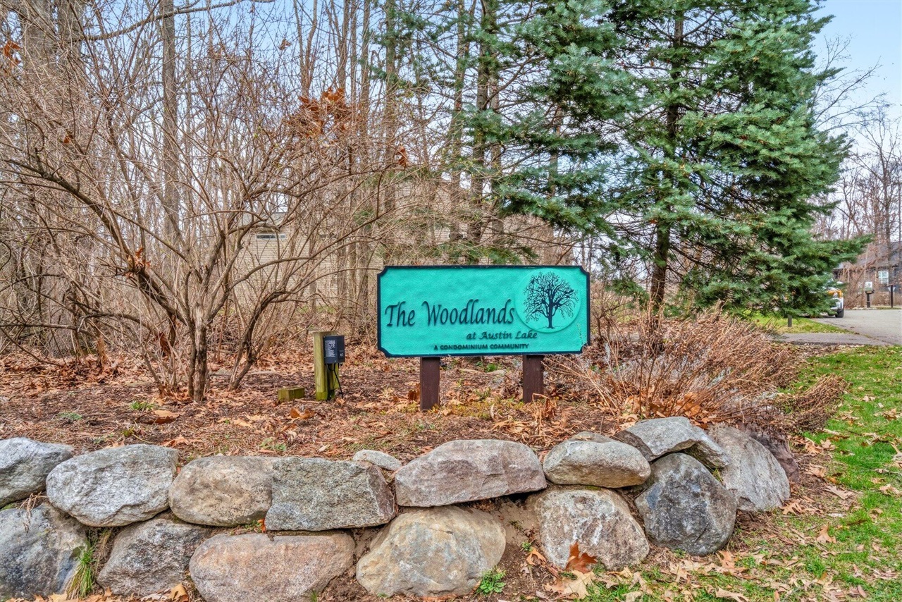 9470 Sassafras Trail, Portage, MI, 49002-7400