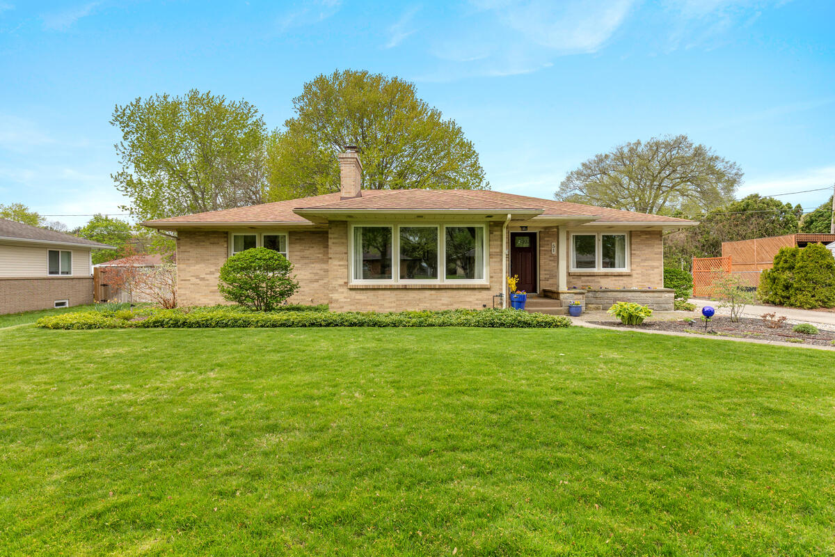 Megan Webster Featured Listings