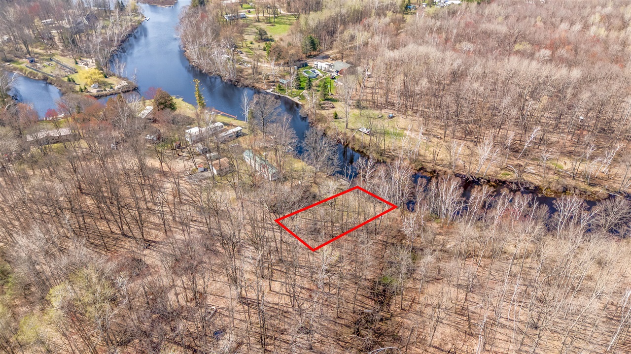 4700 Airstrip Drive, Barryton, MI, 49305