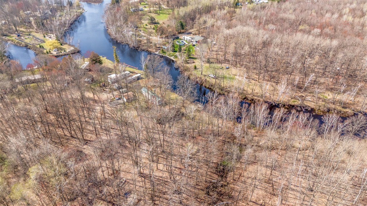4700 Airstrip Drive, Barryton, MI, 49305