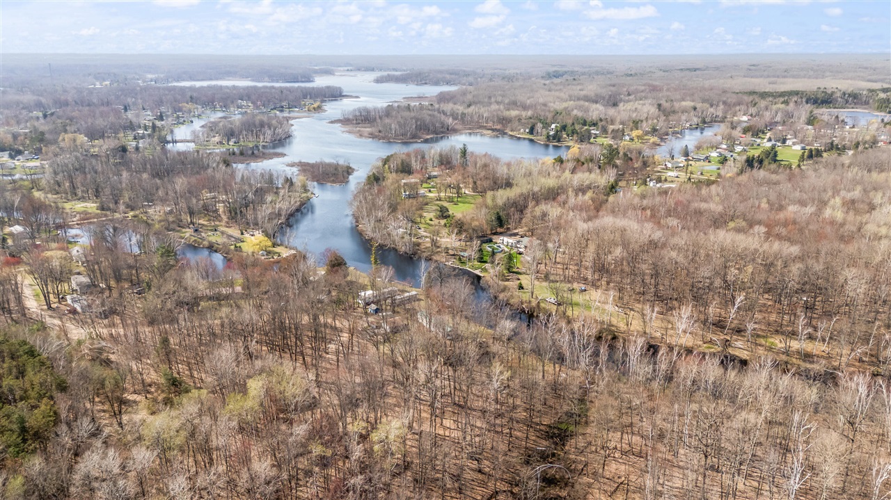 4700 Airstrip Drive, Barryton, MI, 49305