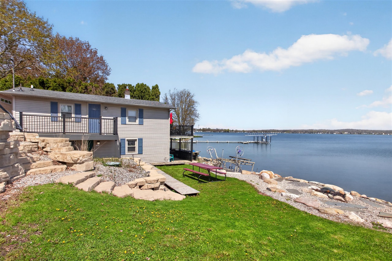 5279 Vinton Road, Williamsburg, MI, 49690