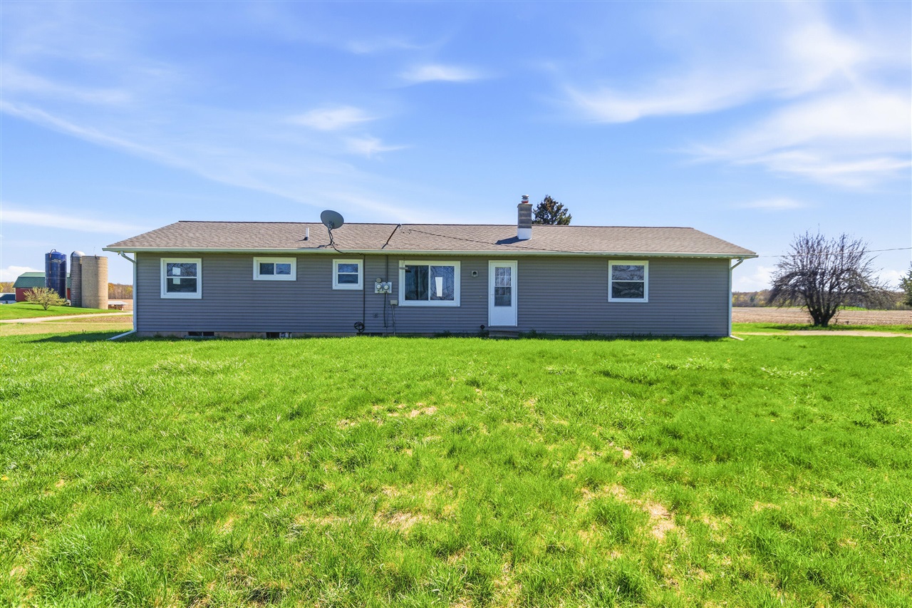20th image of 11580 Bell Oak Rd, Webberville, MI 48892 | MLS# 70527593