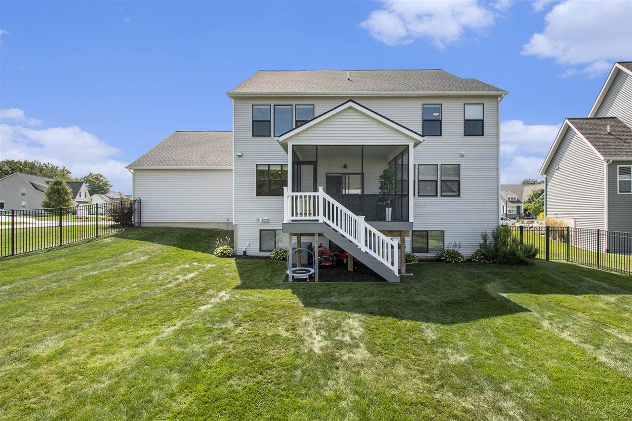 8224 Boardwalk Drive, Byron Center, MI, 49315-9568