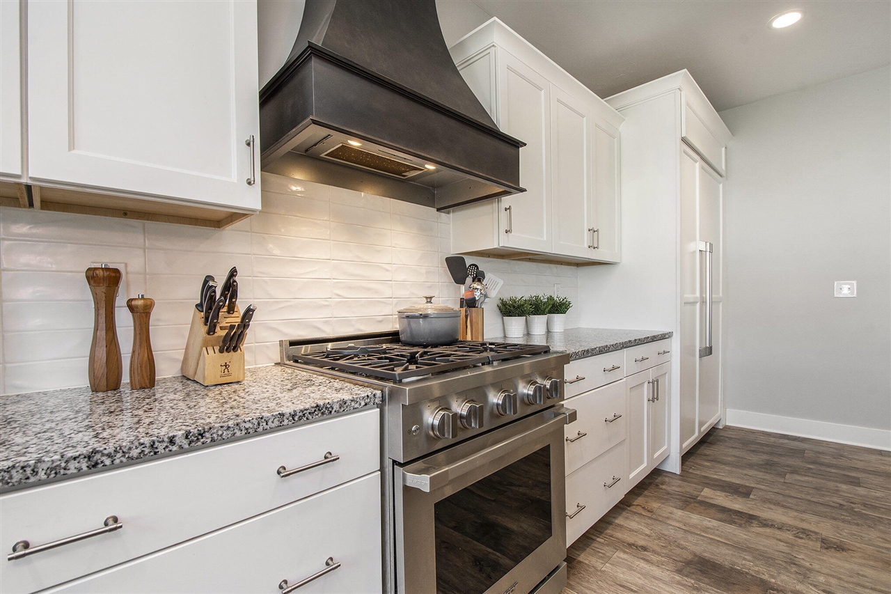 8224 Boardwalk Drive, Byron Center, MI, 49315-9568