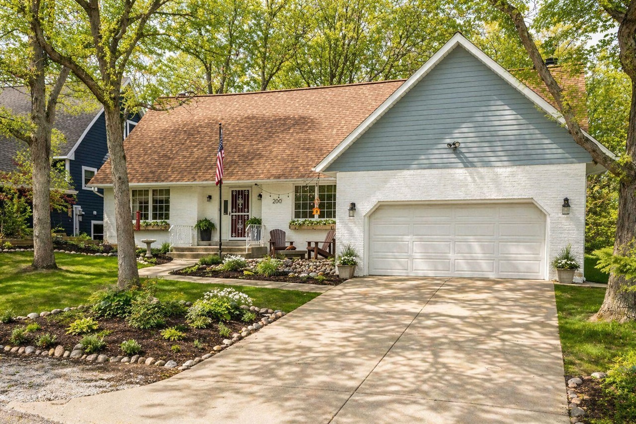 200 Marx Drive, New Buffalo, MI, 49117-1059
